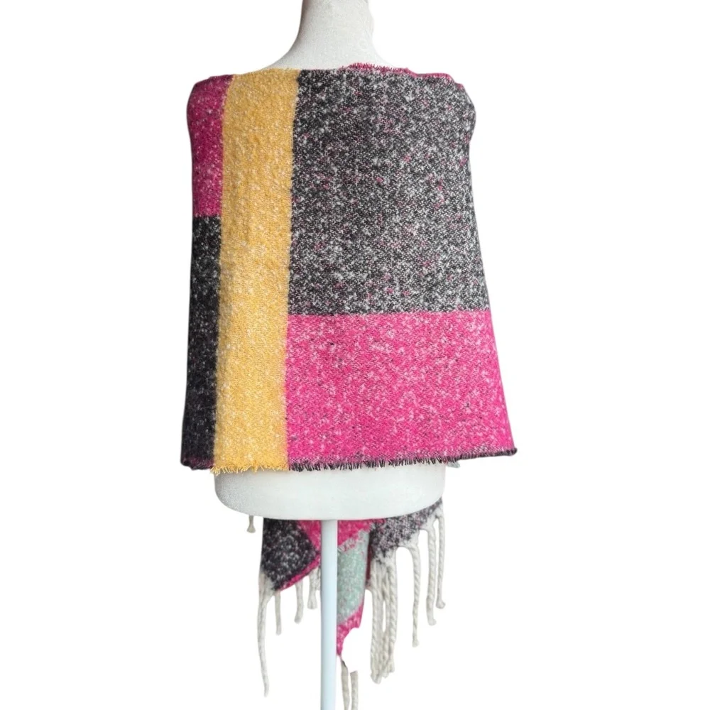 NWT Colorful‎ Fuchsia Scarf